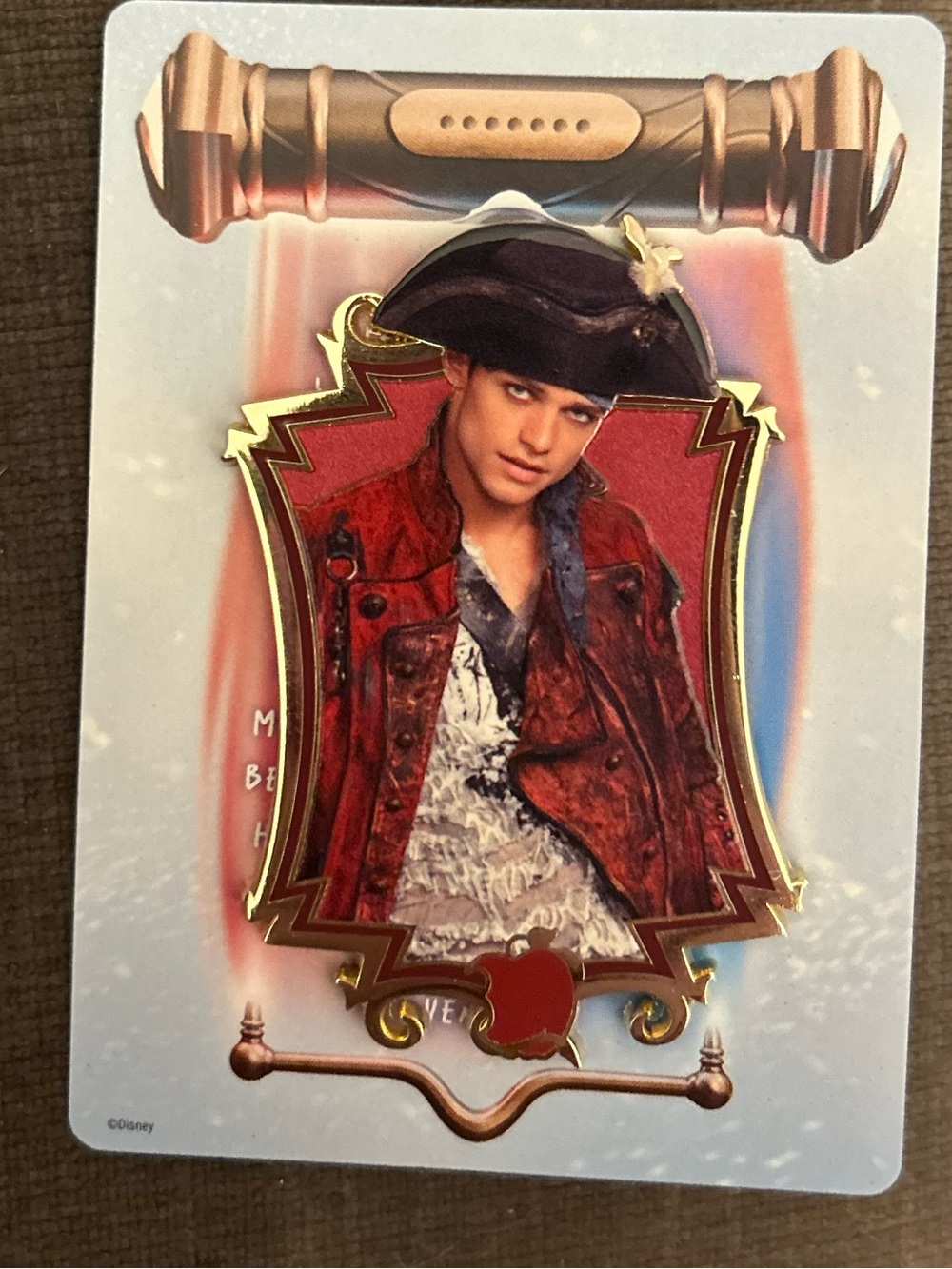 PALM pink à la mode Disney descendants Harry hook pin